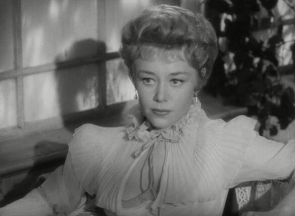 Glynis Johns in The Promoter