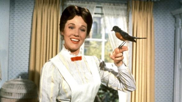 JULIE ANDREWS in MARY POPPINS (C) THE MOVIE DATABASE (TMDB)