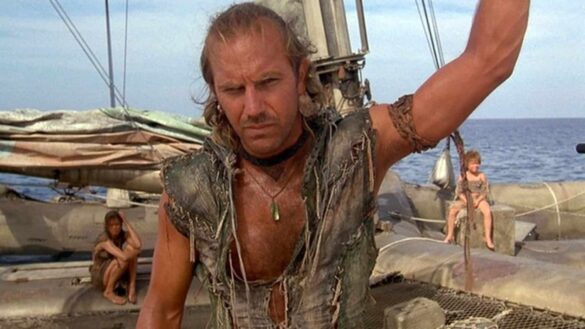 KEVIN COSTNER in WATERWORLD (c) The Movie Database (TMDB)