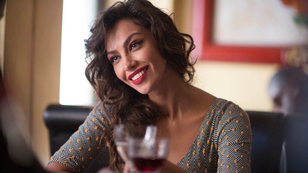 MADALINA GHENEA in DOM HEMINGWAY (c) The Movie Database (TMDB)