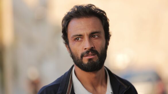 AMIR JADIDI in A HERO (c) The Movie Database (TMDB)