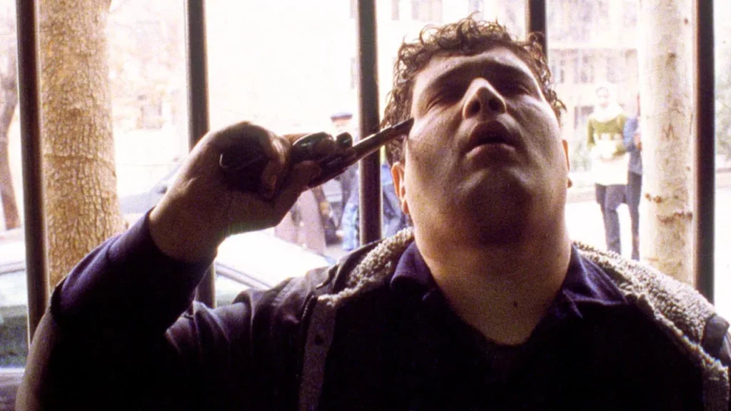 CRIMSON GOLD (c) The Movie Database (TMDB)