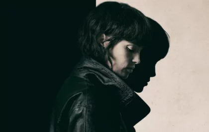 SHE WALKS IN DARKNESS (c) The Movie Database (TMDB)