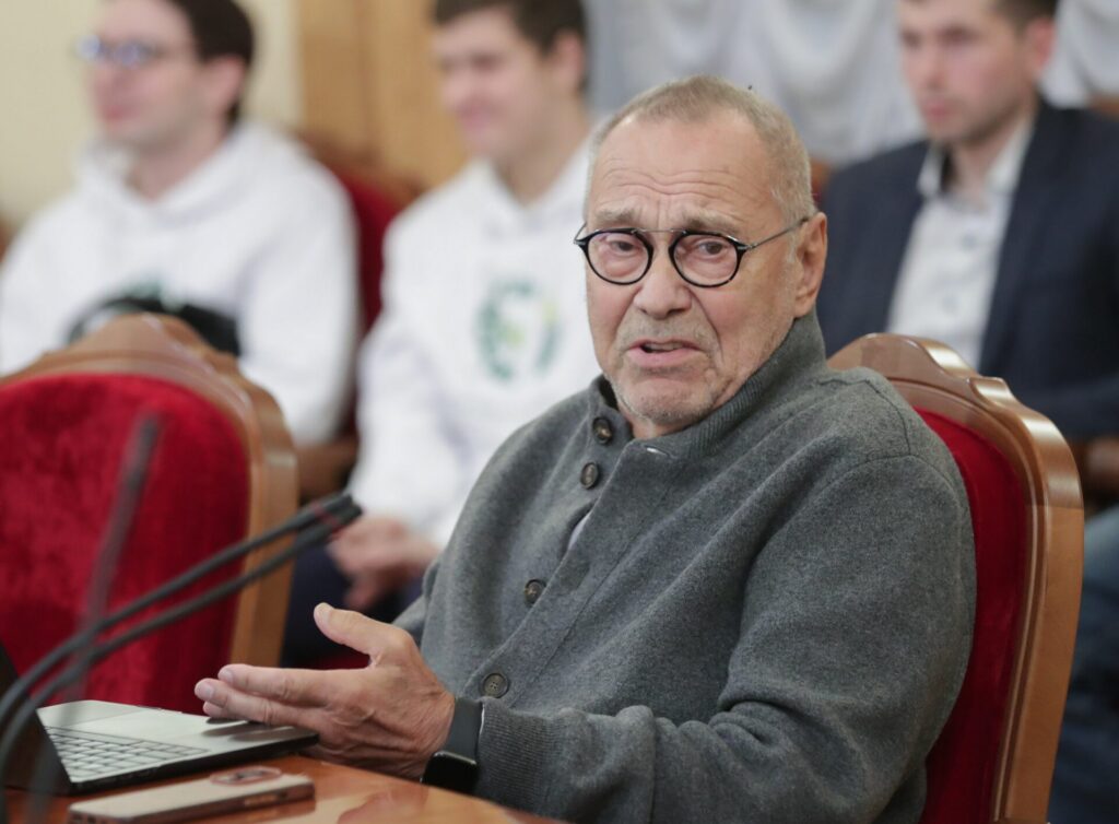 ANDREI KONCHALOVSKY (c) Von Duma.gov.ru, CC BY 4.0, https://commons.wikimedia.org/w/index.php?curid=140798394