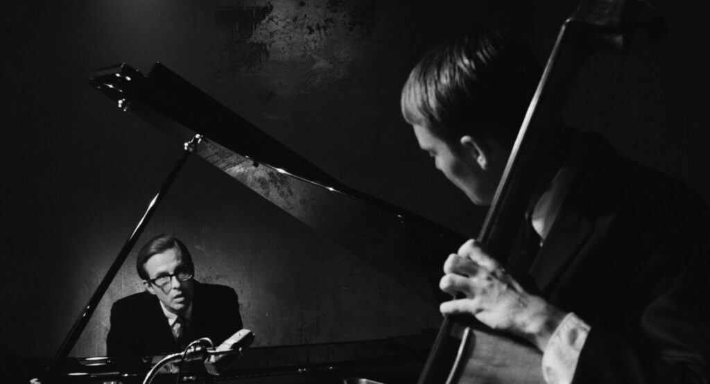 EVERYBODY DIGS BILL EVANS (c) Shane O’Connor - Cowtown Pictures 