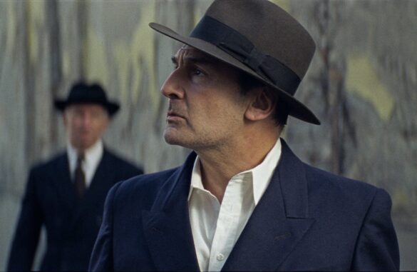 GILLES LELLOUCHE in MOULIN (c) Paradiso